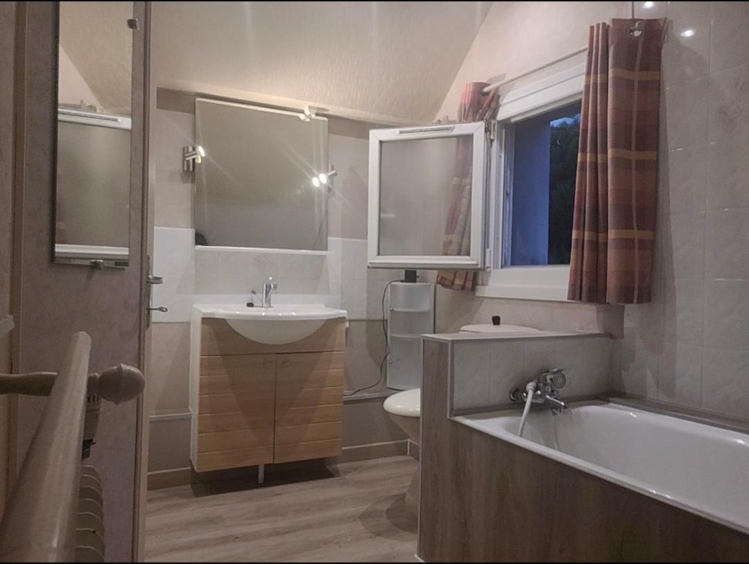Charmante Villa Familiale A Rouen ボンスクール エクステリア 写真